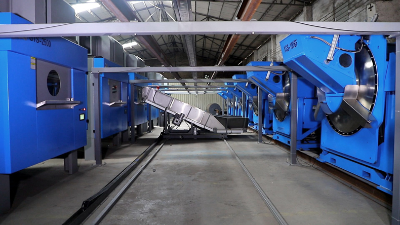 ����ʽϴ��ϵ�y